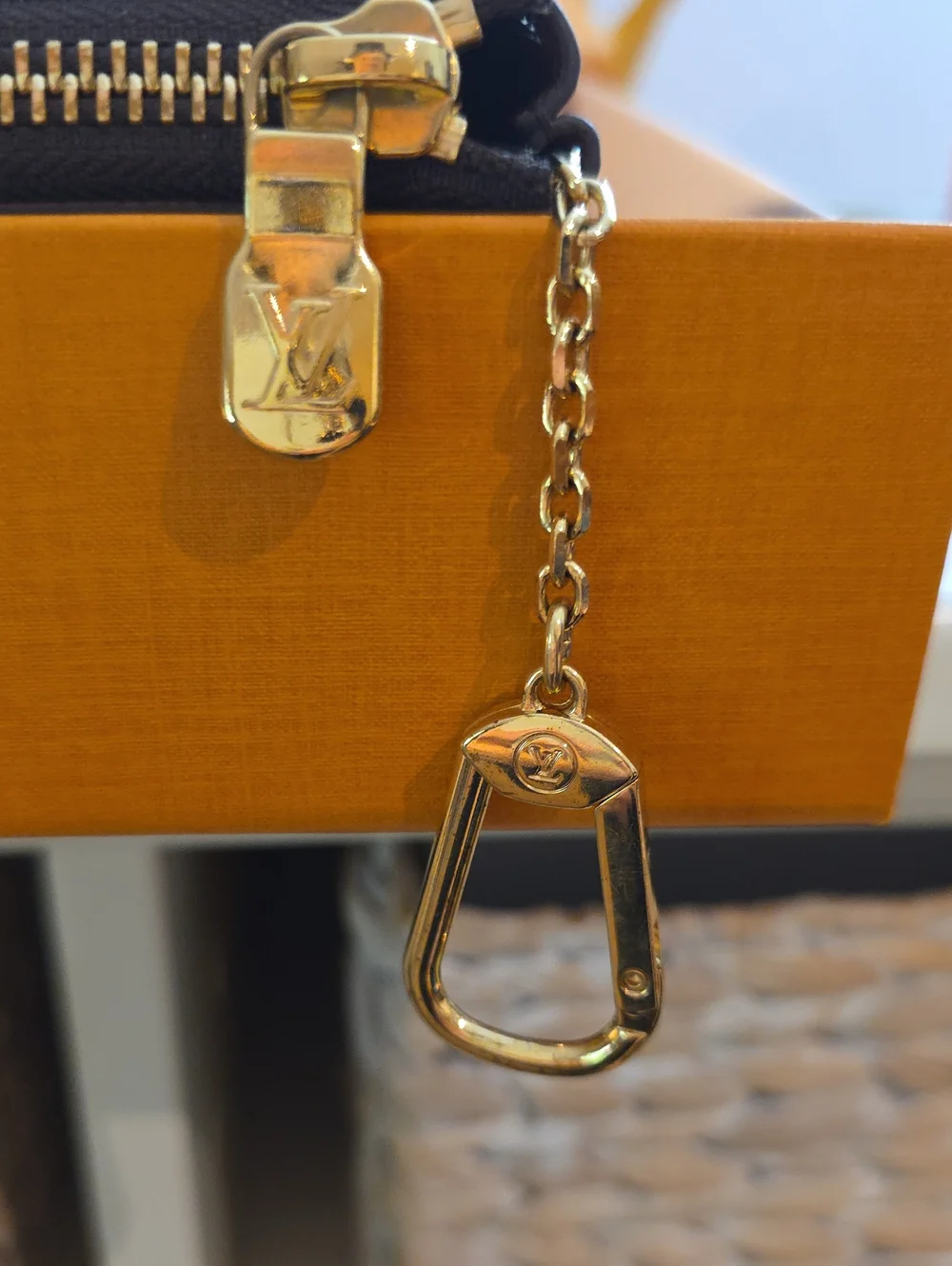 Louis Vuitton Monogram Medium Key Pouch Dust Bag Box Papers Like New Giftable